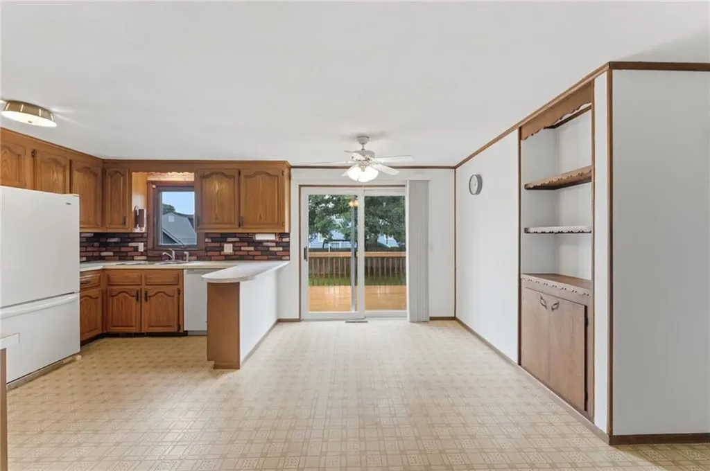 115 Thurston Street East Providence RI 02915