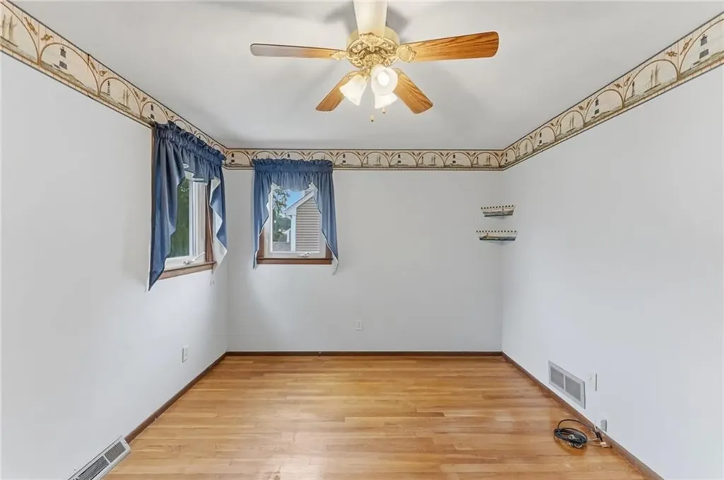 115 Thurston Street East Providence RI 02915