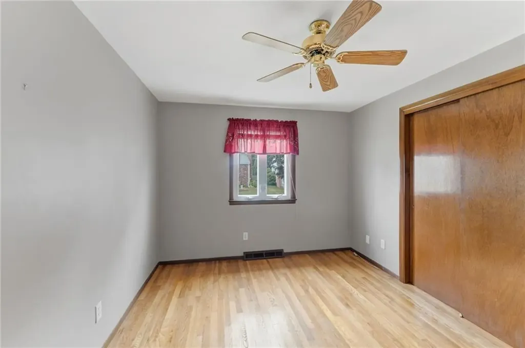 115 Thurston Street East Providence RI 02915