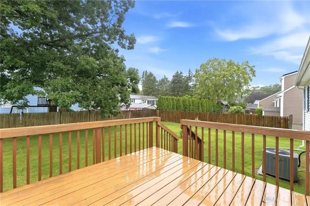 115 Thurston Street East Providence RI 02915