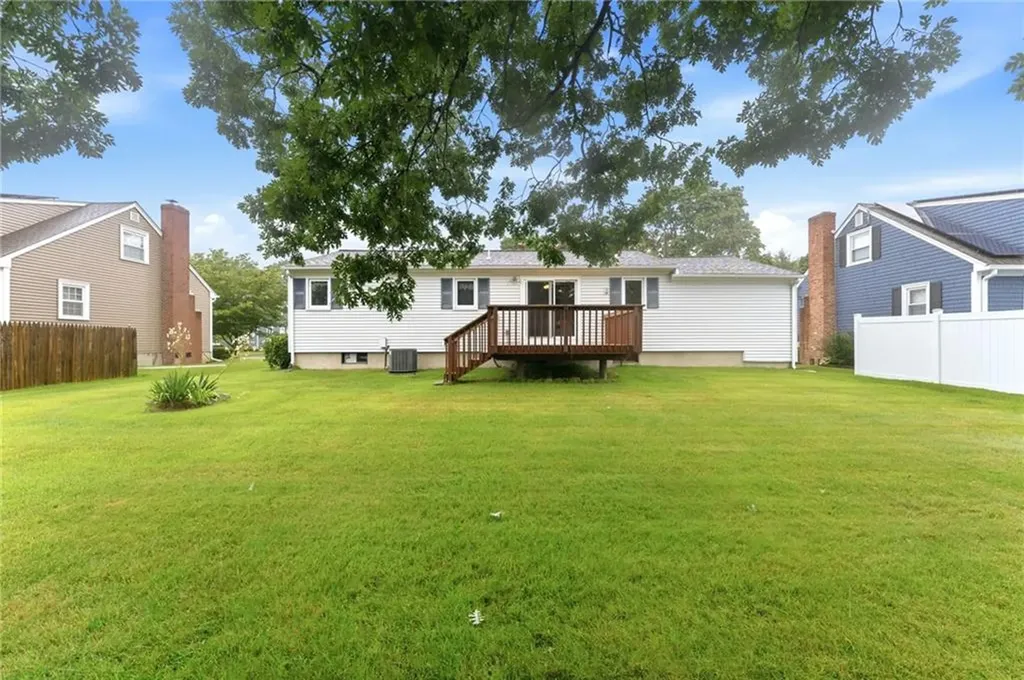 115 Thurston Street East Providence RI 02915
