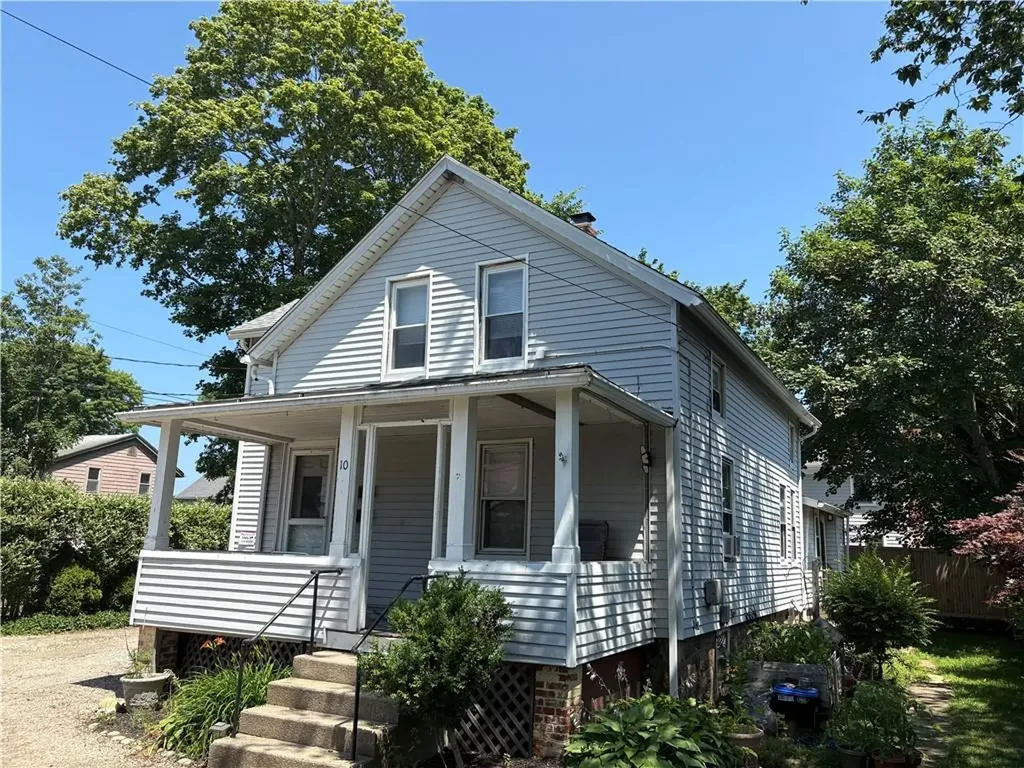 10 Robinson Street Narragansett RI 02882