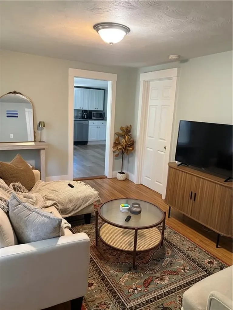 10 Robinson Street Narragansett RI 02882