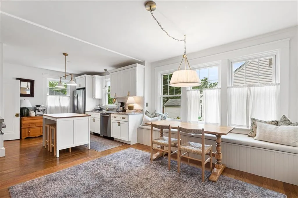15 Berwick Place East Providence RI 02916