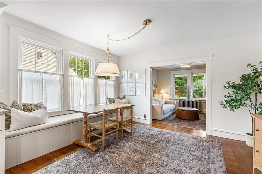 15 Berwick Place East Providence RI 02916