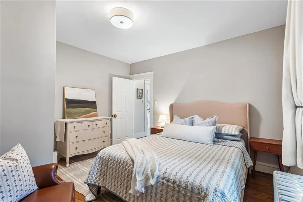15 Berwick Place East Providence RI 02916