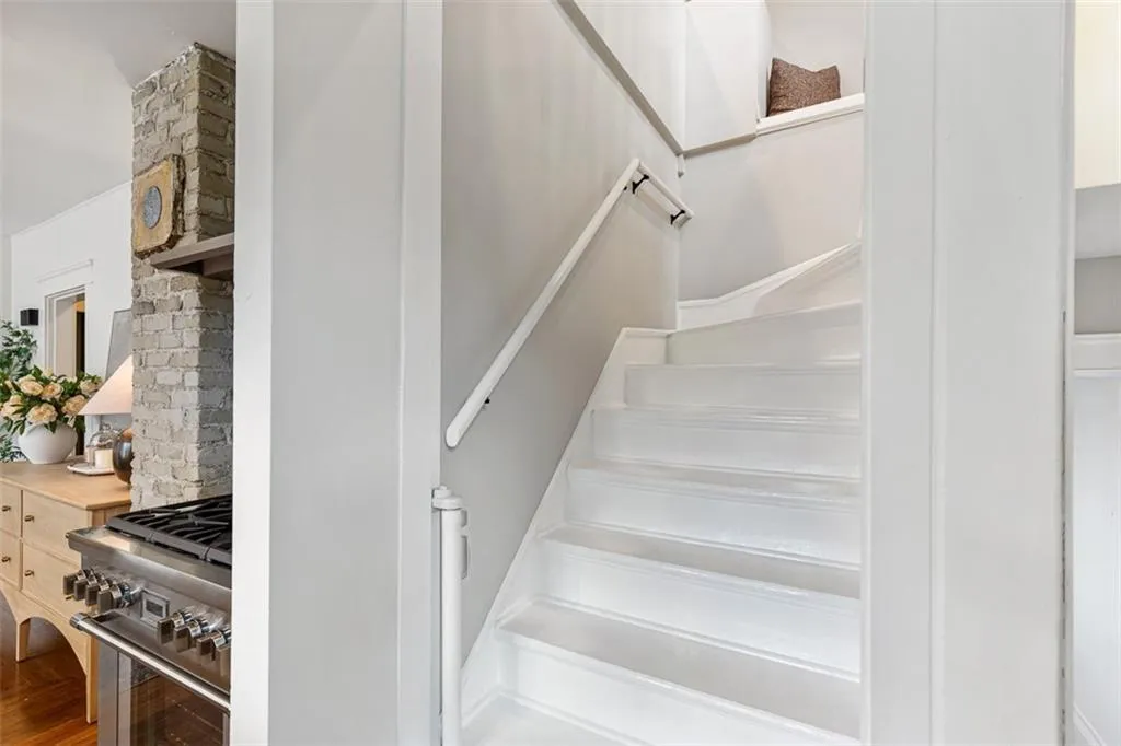 15 Berwick Place East Providence RI 02916