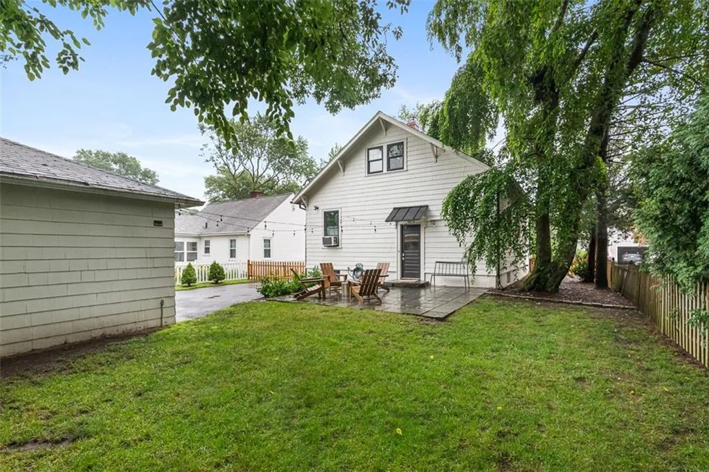 15 Berwick Place East Providence RI 02916