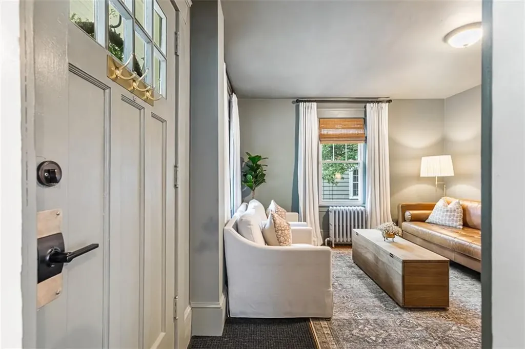15 Berwick Place East Providence RI 02916