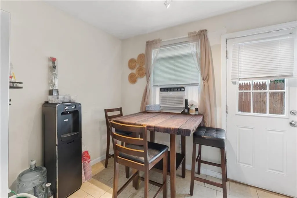 9 Halton Street Providence RI 02907
