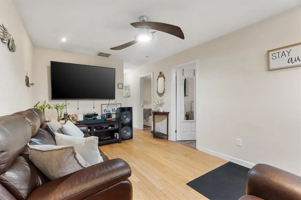 9 Halton Street Providence RI 02907