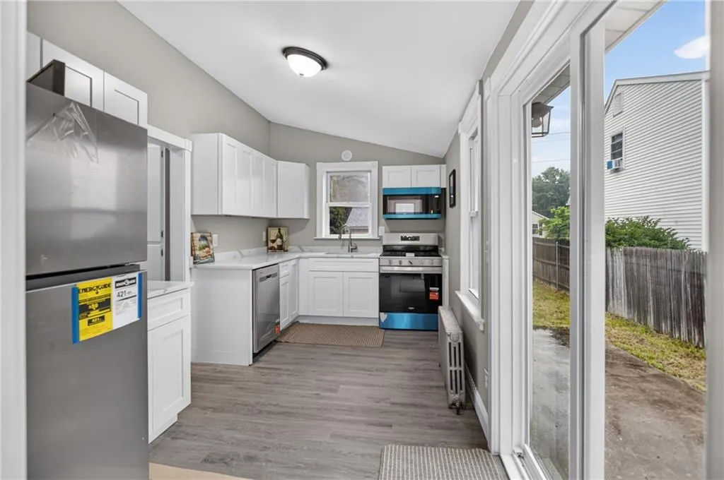 91 Ash Street Warwick RI 02888