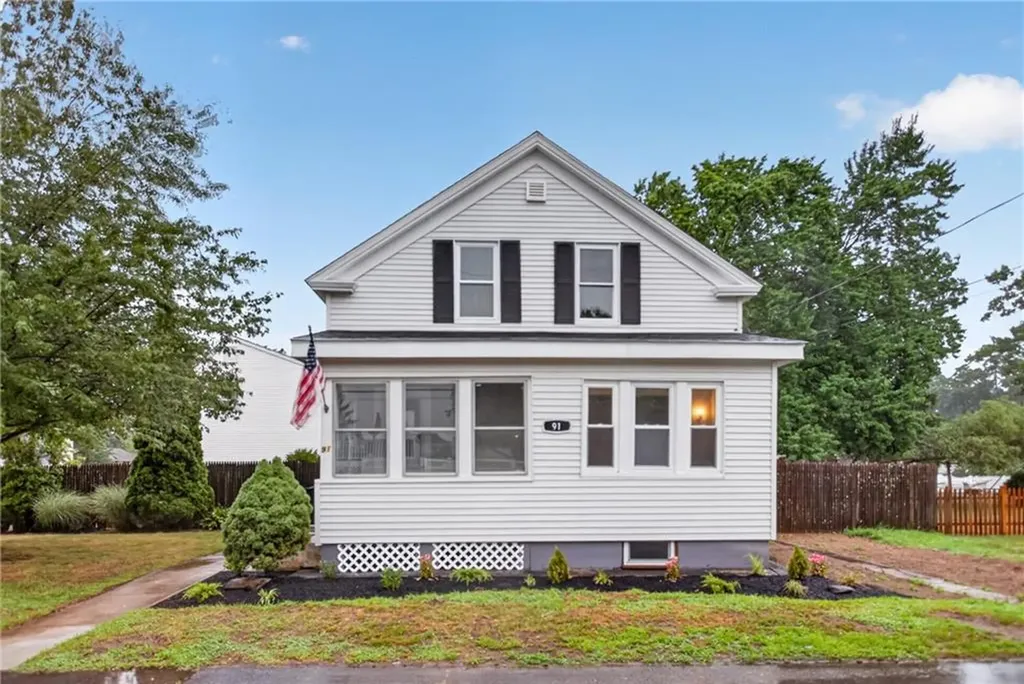 91 Ash Street Warwick RI 02888