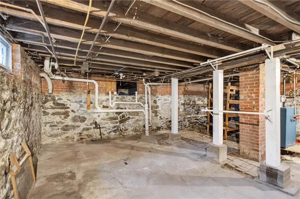 91 Ash Street Warwick RI 02888