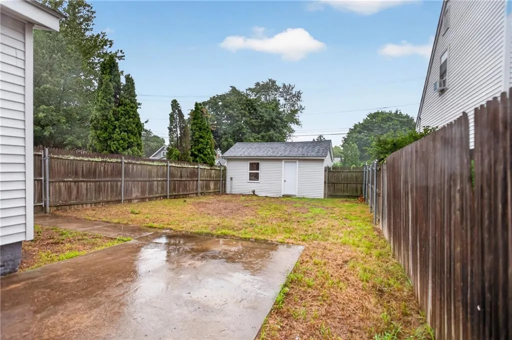 91 Ash Street Warwick RI 02888