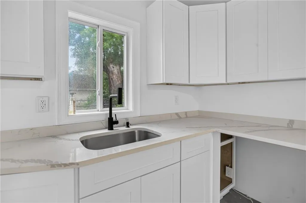 68 Uncas Street Warwick RI 02889