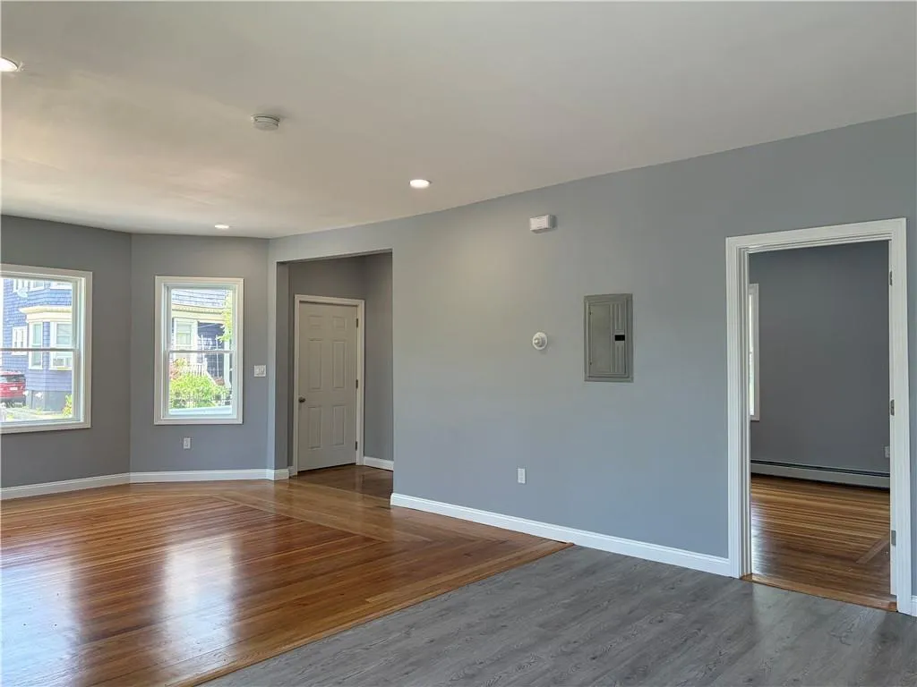 98 Whitmarsh Street Providence RI 02907