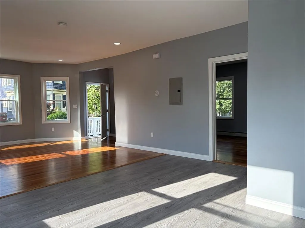 98 Whitmarsh Street Providence RI 02907
