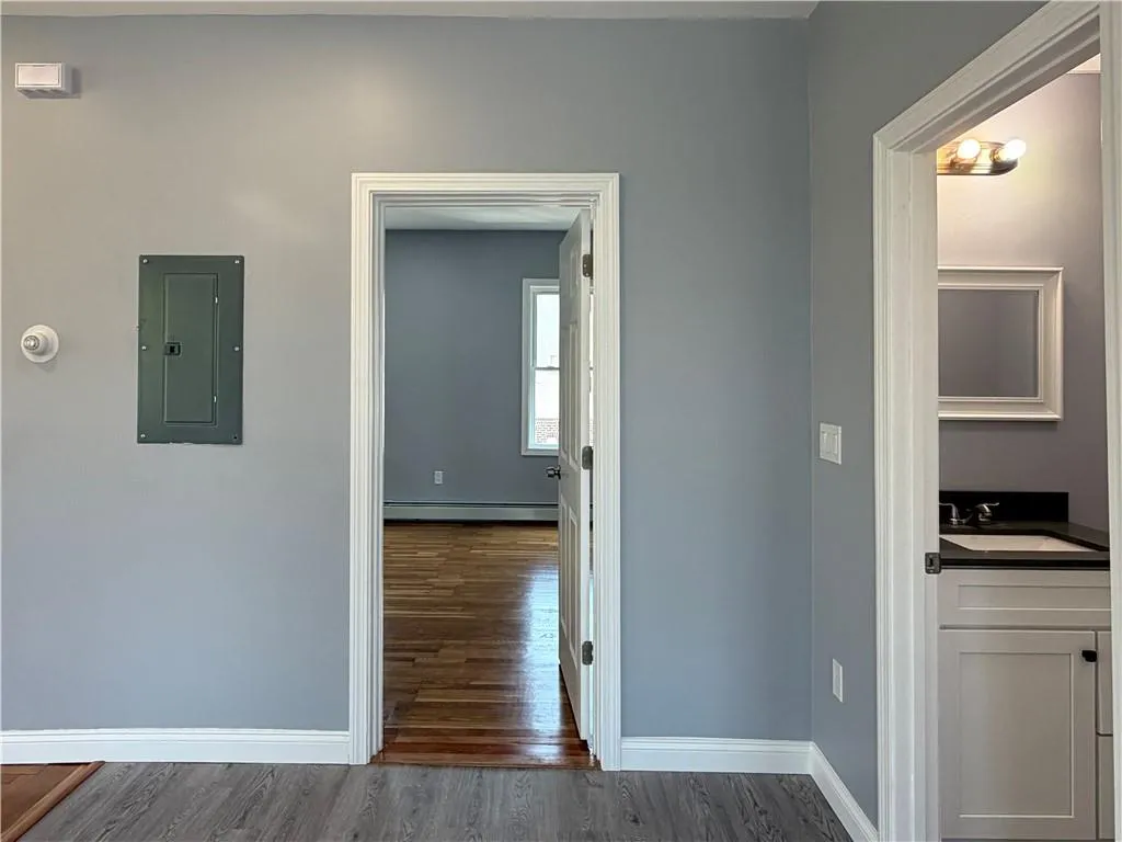 98 Whitmarsh Street Providence RI 02907
