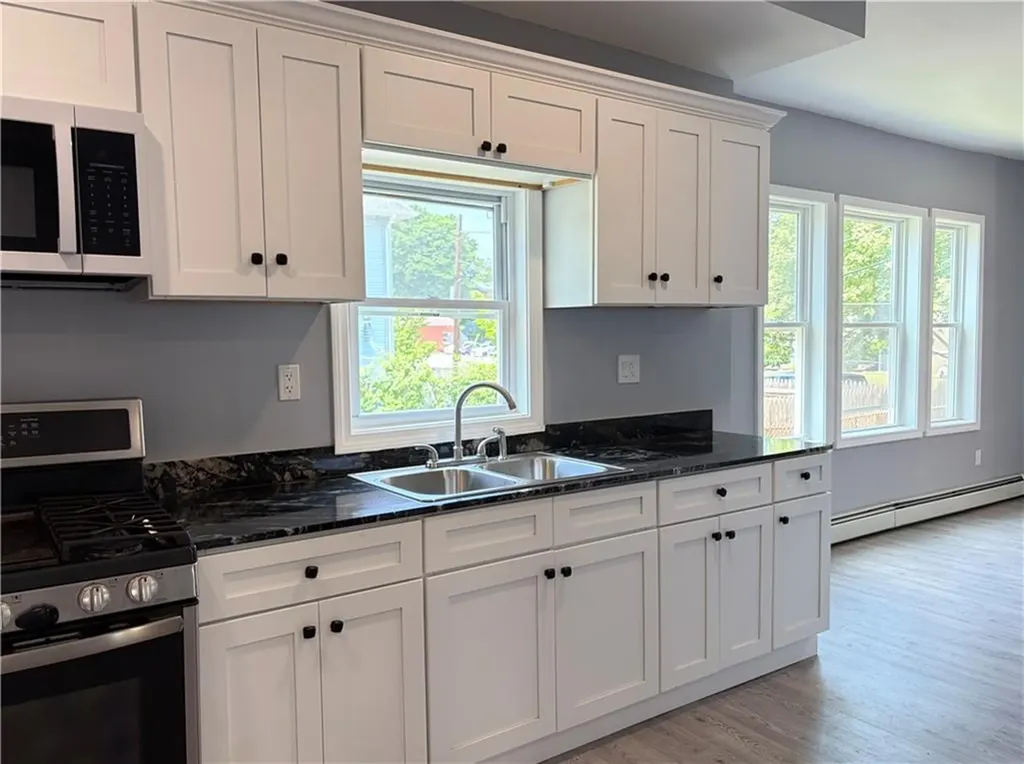 98 Whitmarsh Street Providence RI 02907