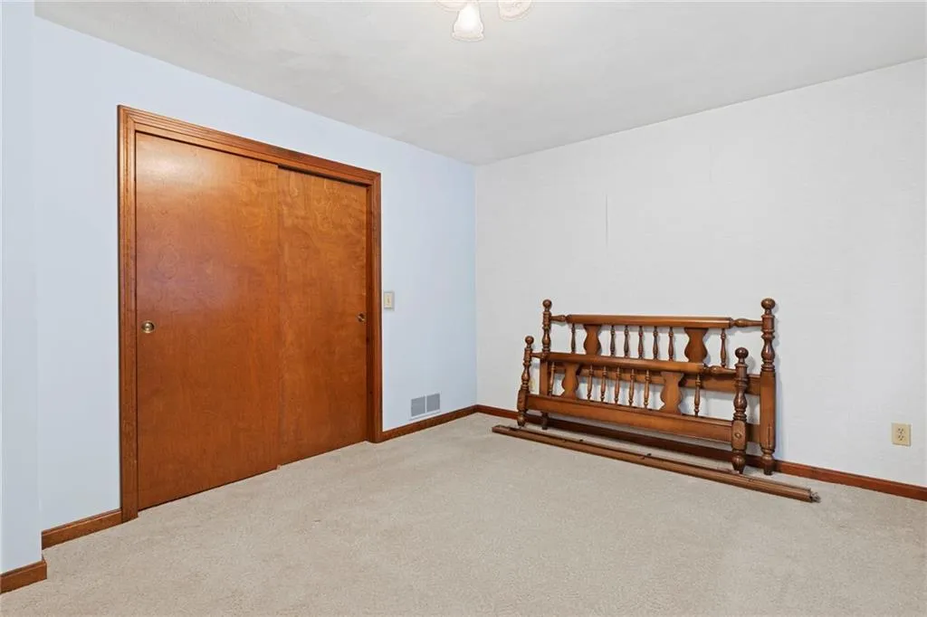 129 Woodside Avenue West Warwick RI 02893