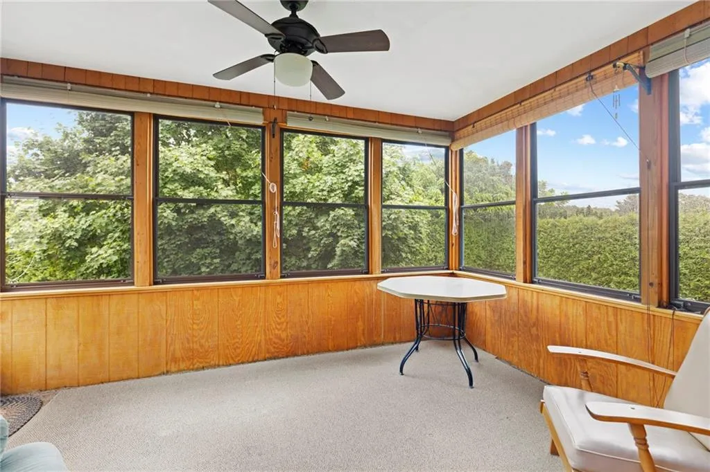 129 Woodside Avenue West Warwick RI 02893