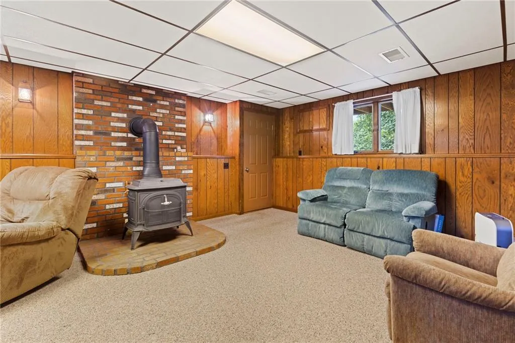 129 Woodside Avenue West Warwick RI 02893