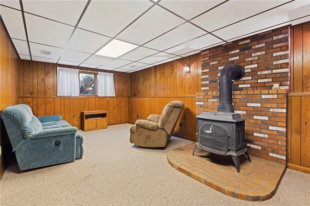 129 Woodside Avenue West Warwick RI 02893