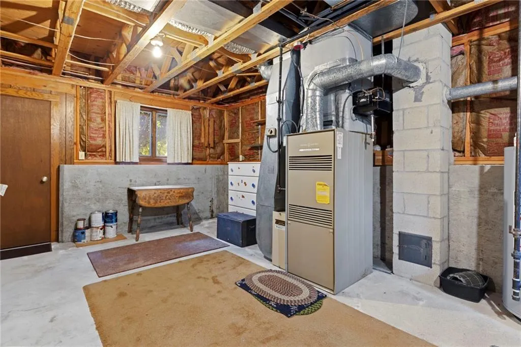 129 Woodside Avenue West Warwick RI 02893
