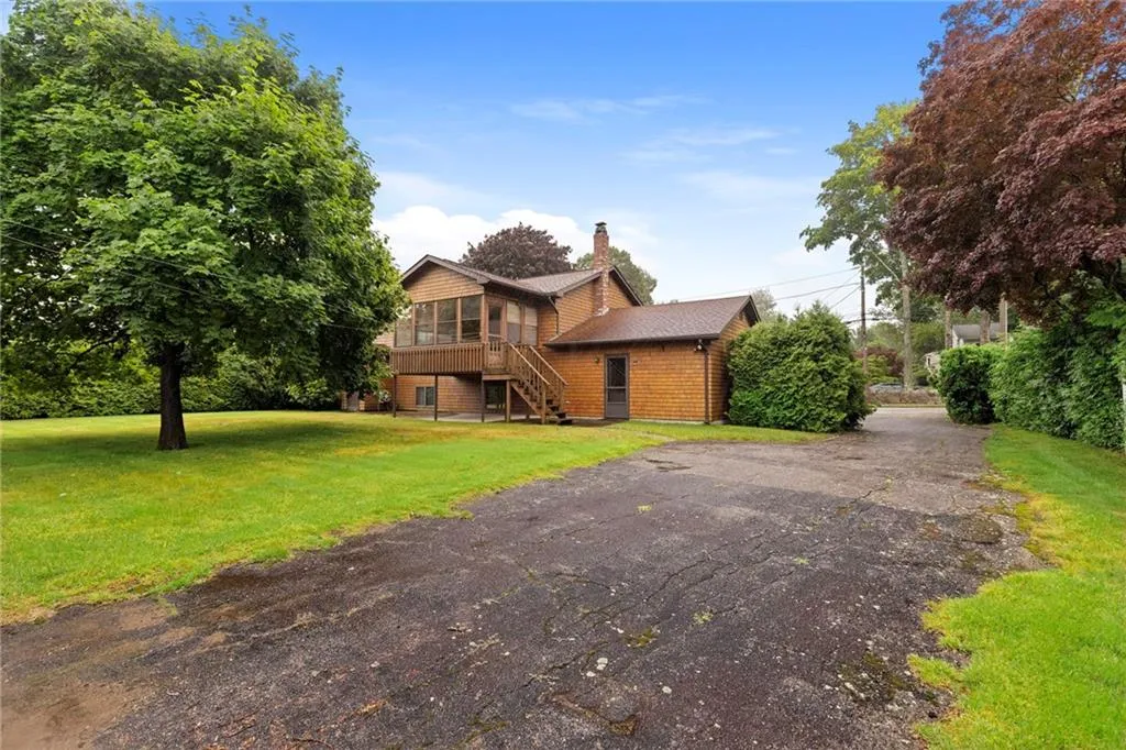 129 Woodside Avenue West Warwick RI 02893