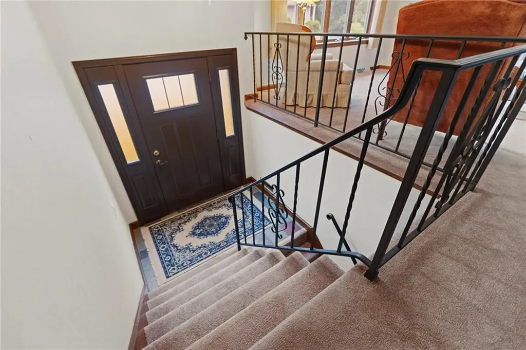 129 Woodside Avenue West Warwick RI 02893