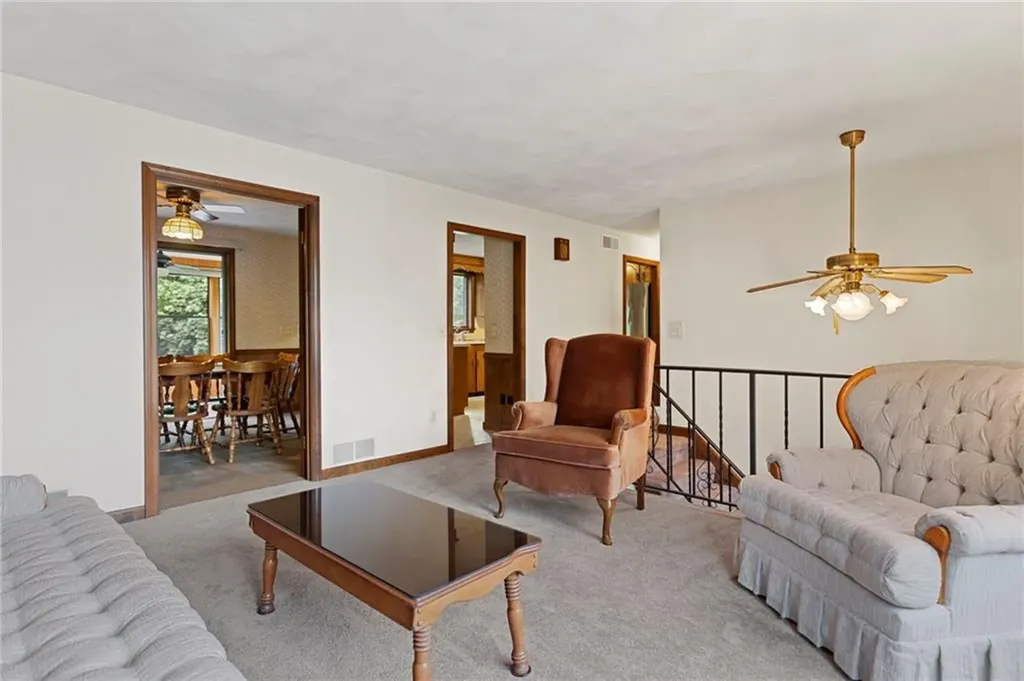 129 Woodside Avenue West Warwick RI 02893