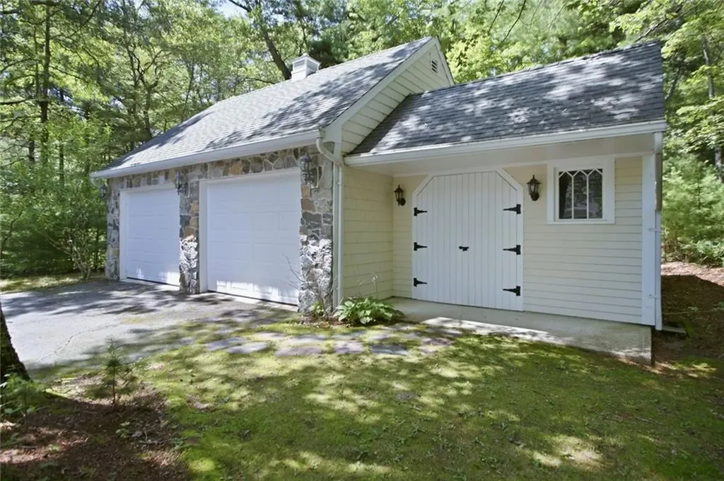 99 Sunderland Road Exeter RI 02822