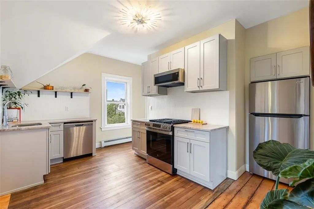 94 Grove Street Providence RI 02909