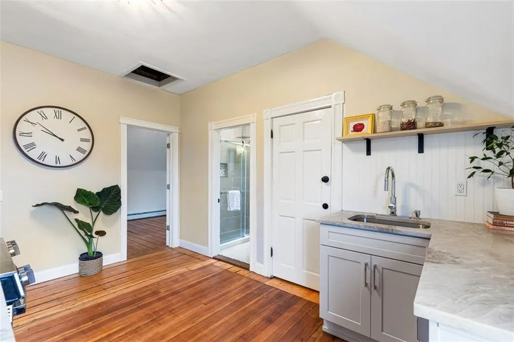 94 Grove Street Providence RI 02909