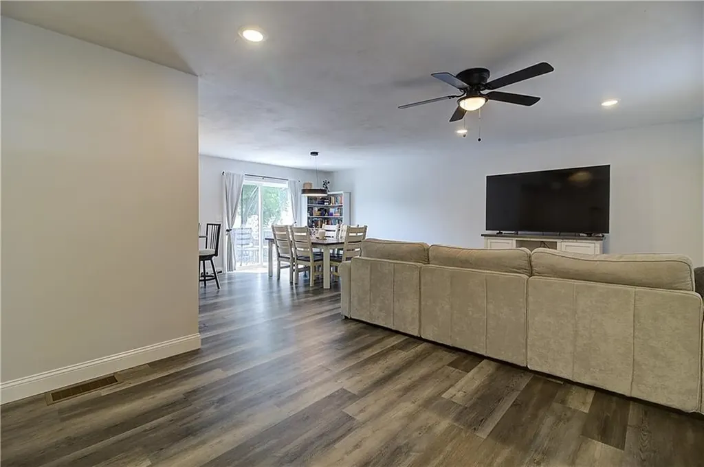 12 Arcadia Avenue Johnston RI 02919