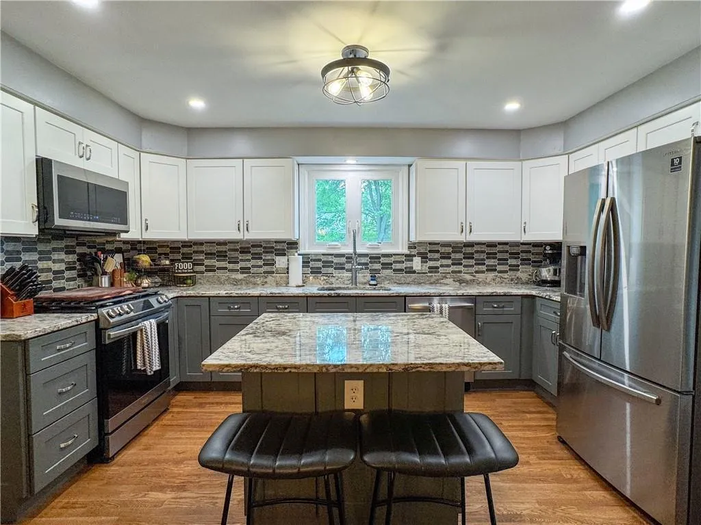 442 Eastview Avenue Somerset MA 02726