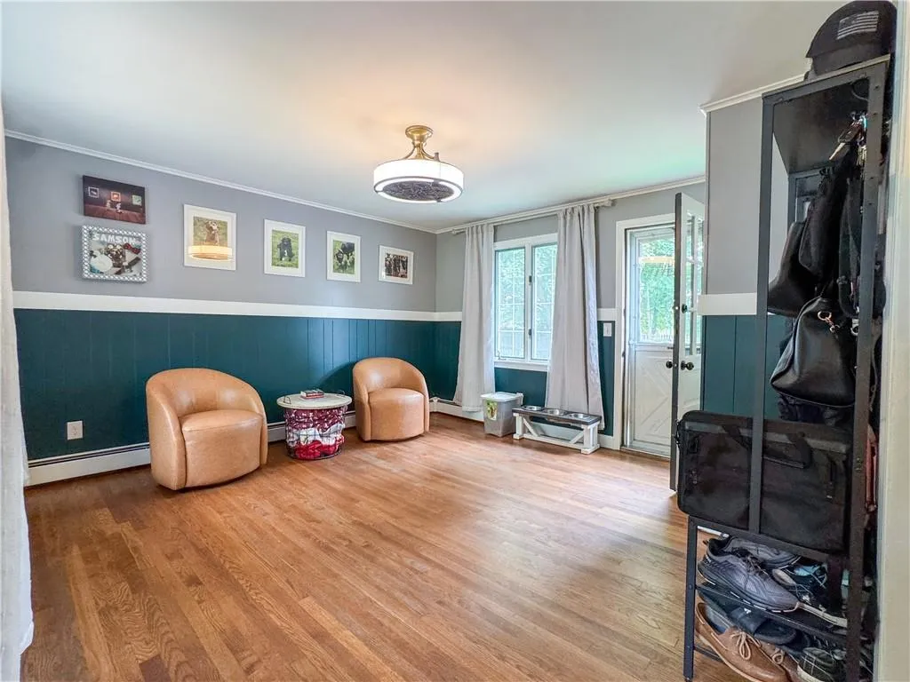 442 Eastview Avenue Somerset MA 02726