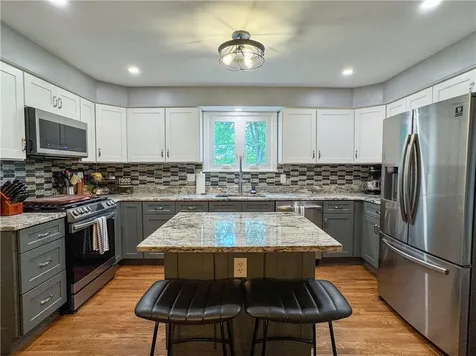 442 Eastview Avenue Somerset MA 02726