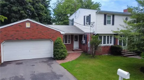 442 Eastview Avenue Somerset MA 02726