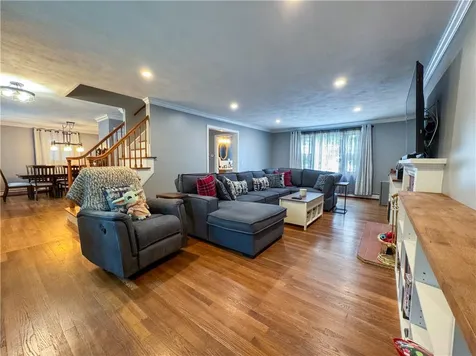 442 Eastview Avenue Somerset MA 02726