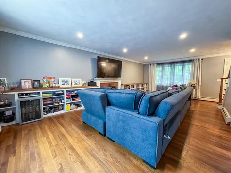 442 Eastview Avenue Somerset MA 02726