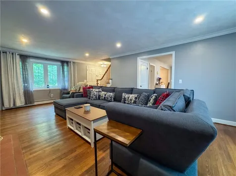 442 Eastview Avenue Somerset MA 02726