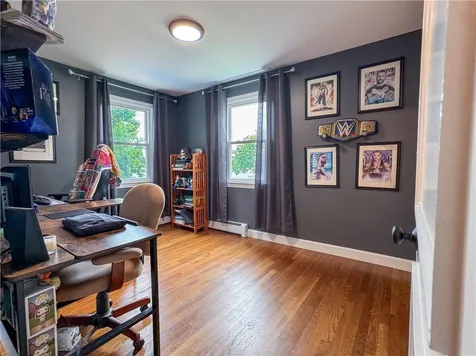 442 Eastview Avenue Somerset MA 02726