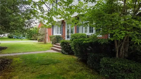 442 Eastview Avenue Somerset MA 02726