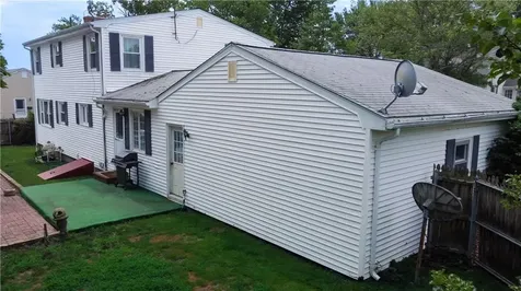 442 Eastview Avenue Somerset MA 02726