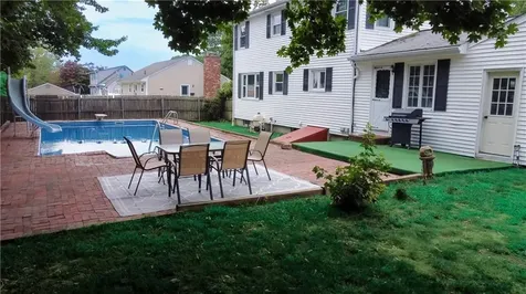 442 Eastview Avenue Somerset MA 02726