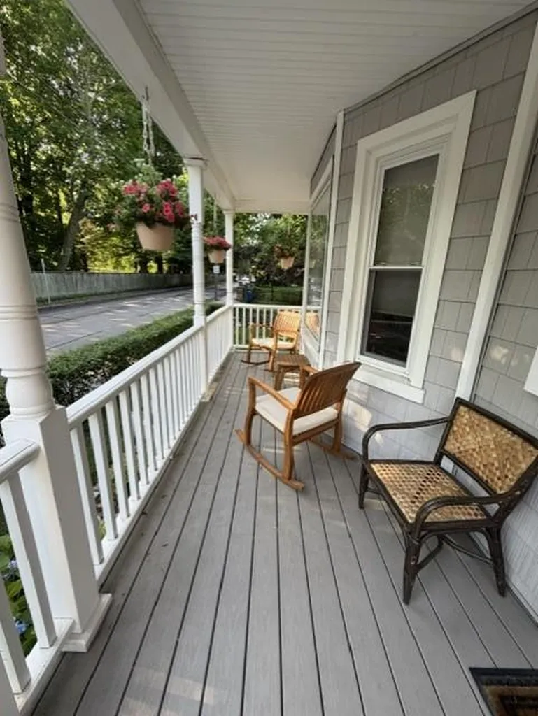 547 Spring Street Newport RI 02840