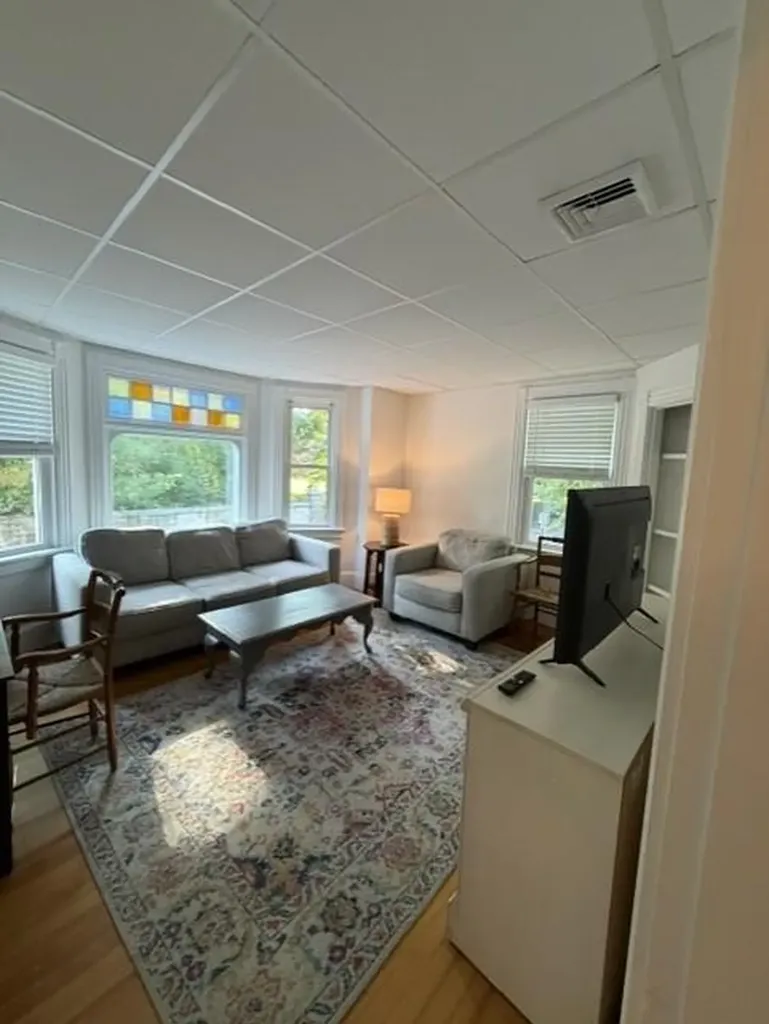 547 Spring Street Newport RI 02840