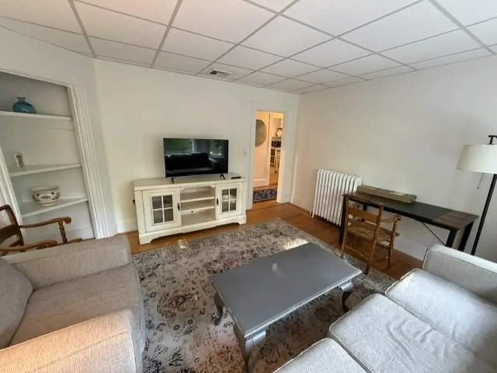 547 Spring Street Newport RI 02840